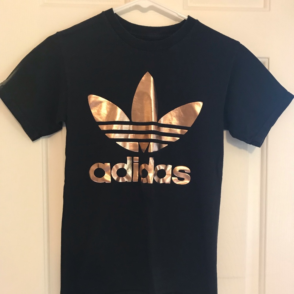 Adidas T-shirt